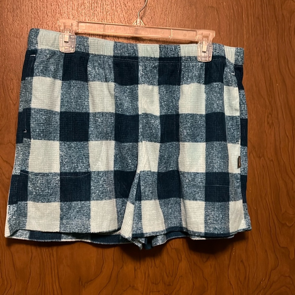 Eddie Bauer green plaid sleep shorts size L